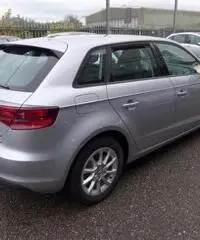 AUDI A3 SPB 1.6 TDI clean diesel S tronic Business - 4