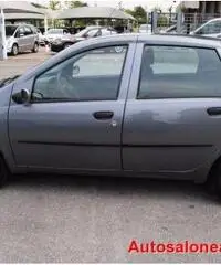 FIAT Punto 1.2i 16V cat 5 porte NEOPATENTATI - 9