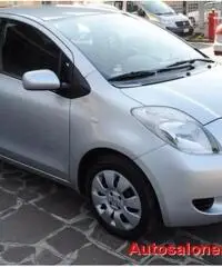 TOYOTA Yaris 1.4 D-4D 5 porte EURO 4 - 9