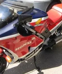 HONDA VF 1000 R - 4