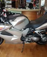 Honda vfr 800 vtec - 2