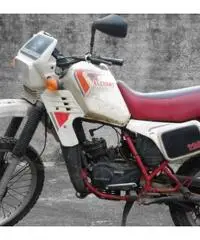 Moto enduro Cagiva Elefant