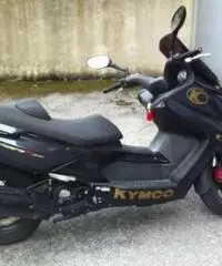 KYMCO Xciting tipo veicolo Scooter cc 300 - 2