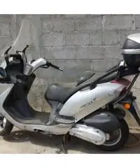 Vendo scooter Grand Dink 250 del 2005 in buone condizioni a 999 - 2