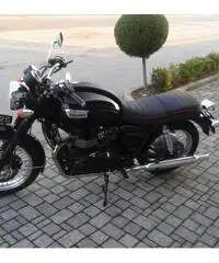 TRIUMPH BONNEVILLE T100 - 4