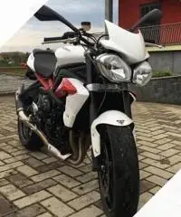 Triumph street triple 675 - 2