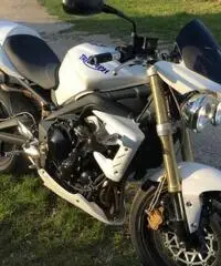 Triumph Street Triple DEPOTENZIATA 2011 - 15844 km - 3