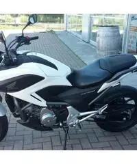 Vendo HONDA NC 700 X del 2012 - 2