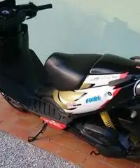 Aprilia Scooter SR 50 R FACTORY - 2