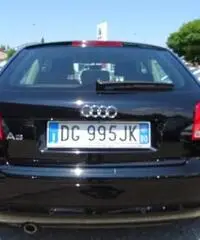 AUDI A3 1.6 16V FSI Ambition - 6