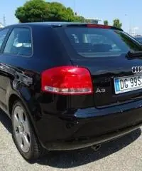 AUDI A3 1.6 16V FSI Ambition - 7