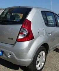 DACIA Sandero 1.5 dCi 70CV Ambiance - 5