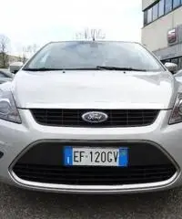 FORD Focus 1.6 (115CV) 5p. Bz.- GPL Titanium - 2