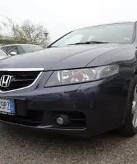 HONDA Accord 2.2 i-CTDi Tour. Exec.