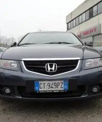 HONDA Accord 2.2 i-CTDi Tour. Exec. - 2