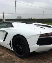 LAMBORGHINI Aventador 6.5 V12 LP700-4 Roadster - 4