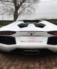 LAMBORGHINI Aventador 6.5 V12 LP700-4 Roadster - 5