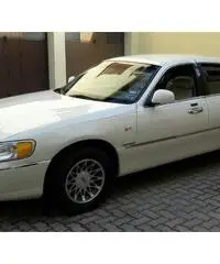 Lincoln Town Car - 3