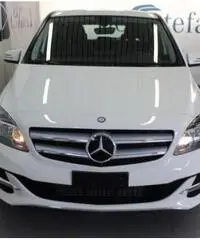 MERCEDES-BENZ B 200 c SPORT - 8