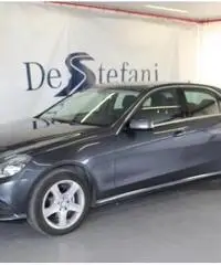 MERCEDES-BENZ E 200 NGD Automatic Executive