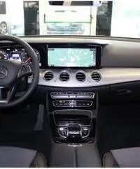 MERCEDES-BENZ E 220 d Auto - 10