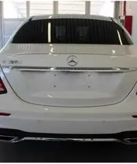 MERCEDES-BENZ E 350 d Automatic AMG LINE - 4