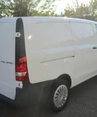 MERCEDES-BENZ Vito 111 CDI Furgone Long - 2