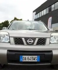 NISSAN X-Trail 2.2 dCi Elegance - 2