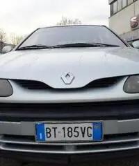 RENAULT Laguna 1.6 16V cat Grandtour Dynamique - 2