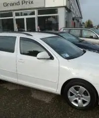 SKODA Octavia 1.6 Wagon Ambition GPLine - 4