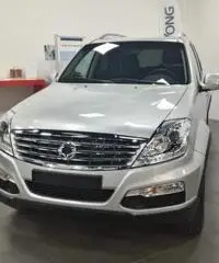 SSANGYONG REXTON W 2.2 Diesel 4WD A/T Top Pelle Nera - 3