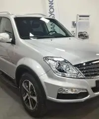 SSANGYONG REXTON W 2.2 Diesel 4WD A/T Top Pelle Nera - 2