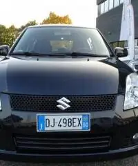 SUZUKI Swift 1.3 4x4 5p. GL - 2