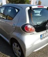 TOYOTA Aygo 1.0 12V VVT-i 5 porte Sol - 7