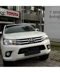 TOYOTA Hilux CONFORT - 2