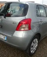 TOYOTA Yaris 1.0 5 porte Sol - 5