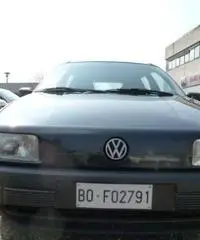 VOLKSWAGEN Passat 1800i Variant GL - 2