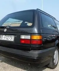 VOLKSWAGEN Passat 1800i Variant GL - 5