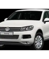 VOLKSWAGEN Touareg 3.0 TDI 204 CV tiptronic BlueMotion Techn. Executive a Gasolio nuova