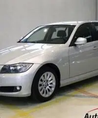 BMW 320 D TOURING E91 MODELLO RESTYLING