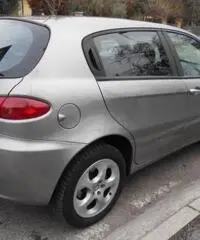 ALFA ROMEO 147 1.9 JTD (120) 5 porte Progression - 6