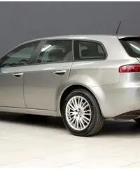 ALFA ROMEO 159 2.4 JTDm 20V 210 CV Q4 Sportwagon Distinctive - 4