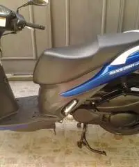 suzuki sixteen 125 km 2400 1200!!!!!