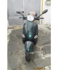 PIAGGIO Vespa 150 ET4 Scooter cc 150 - 3