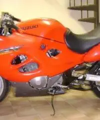 SUZUKI GSX tipo veicolo Turismo cc 600