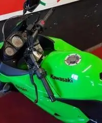 KAWASAKI Ninja 250 R 2008 - 6