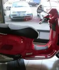 VESPA GTS 300 SUPER ABS - 2