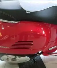 VESPA GTS 300 SUPER ABS - 3