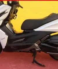 KYMCO K-XCT 300i bianco - 28826 - 3