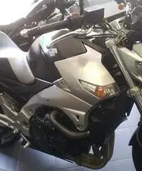 suzuki gsr 600 - 2